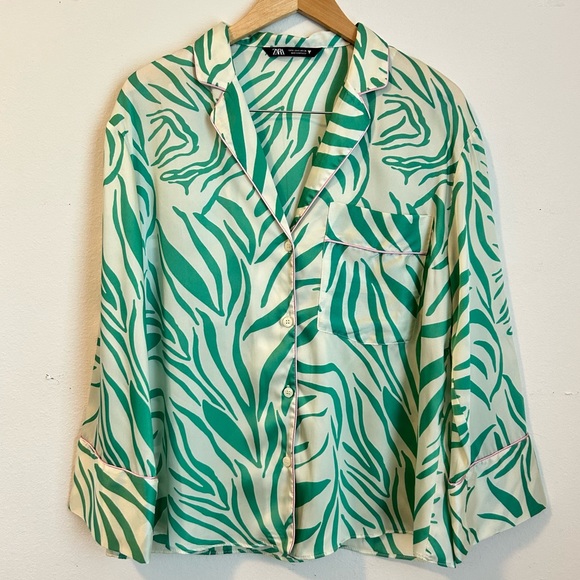 ZARA Small Green Floral Palm Tree Printed Pajama Style Shirt - Picture 2 of 9